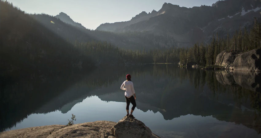 Sawtooth lake