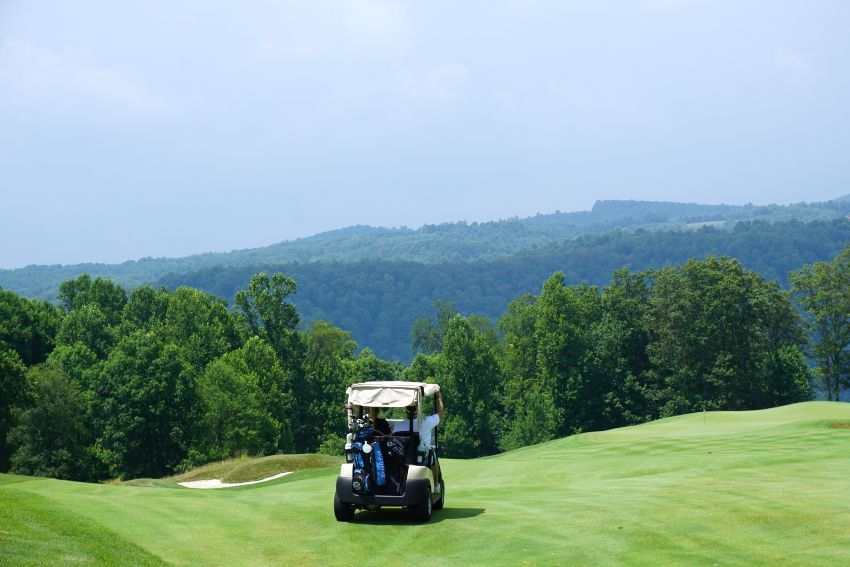 golf course caddy mountains