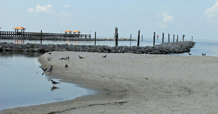 beaches near Biloxi Mississippi 