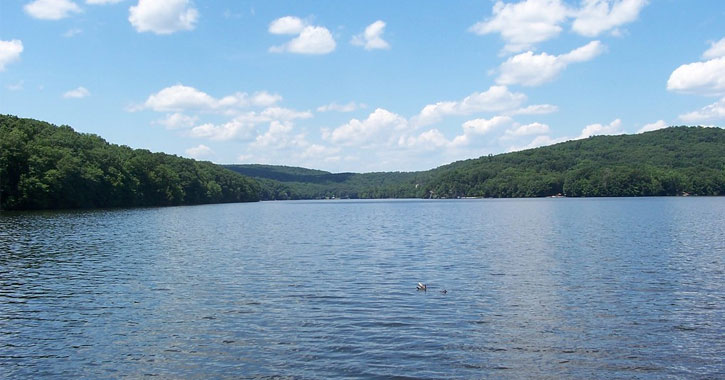 best fishing lakes in CT 