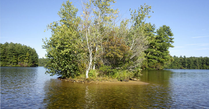 vacation lakes in Connecticut 