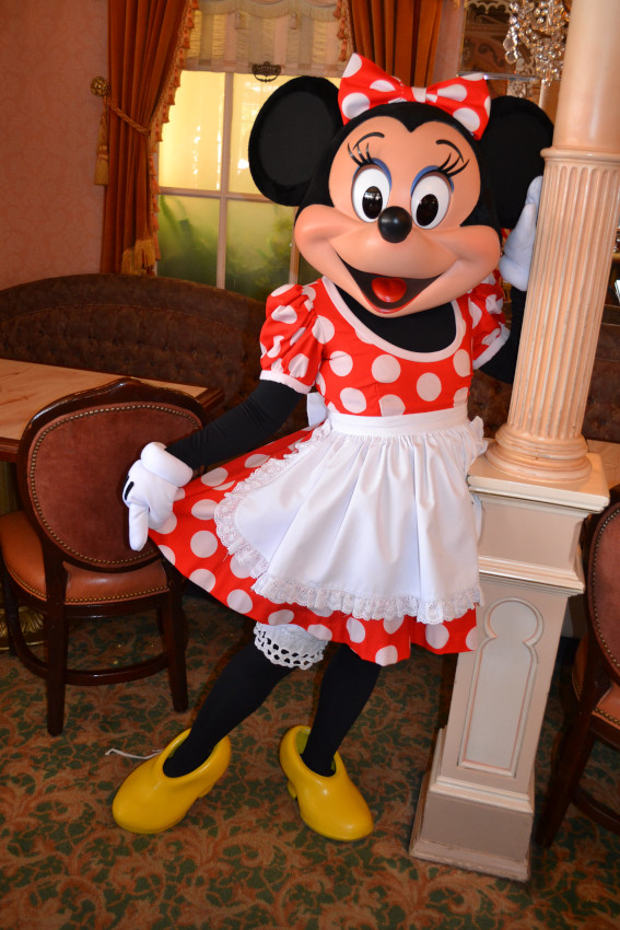 Minnie & Friends Breakfast in the Park, Disneyland Park, Anaheim, California