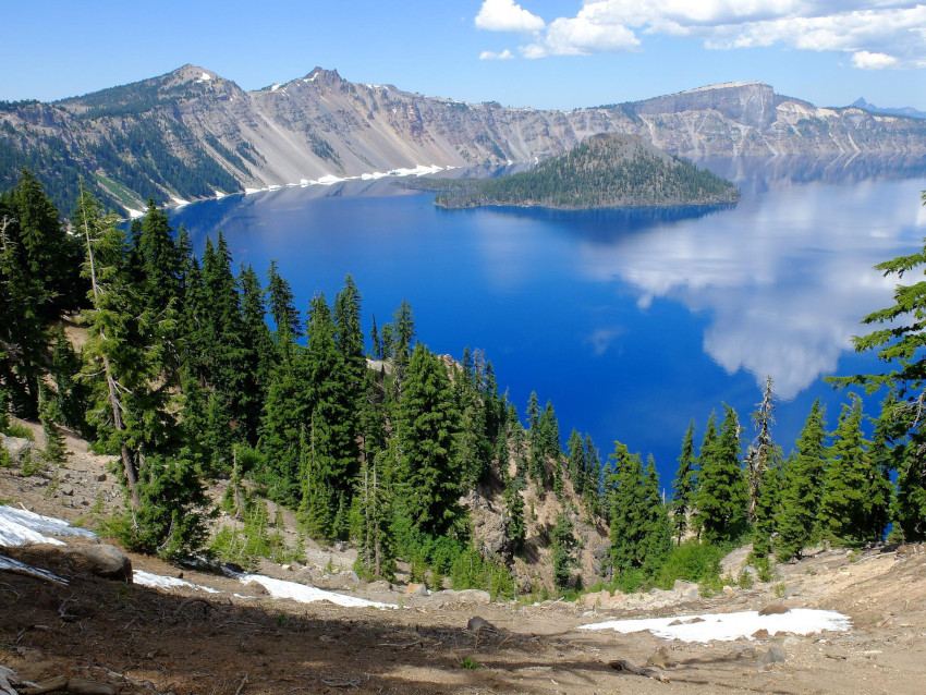 View from Sinnott Memorial Overlook, Crater Lake National Park, Oregon