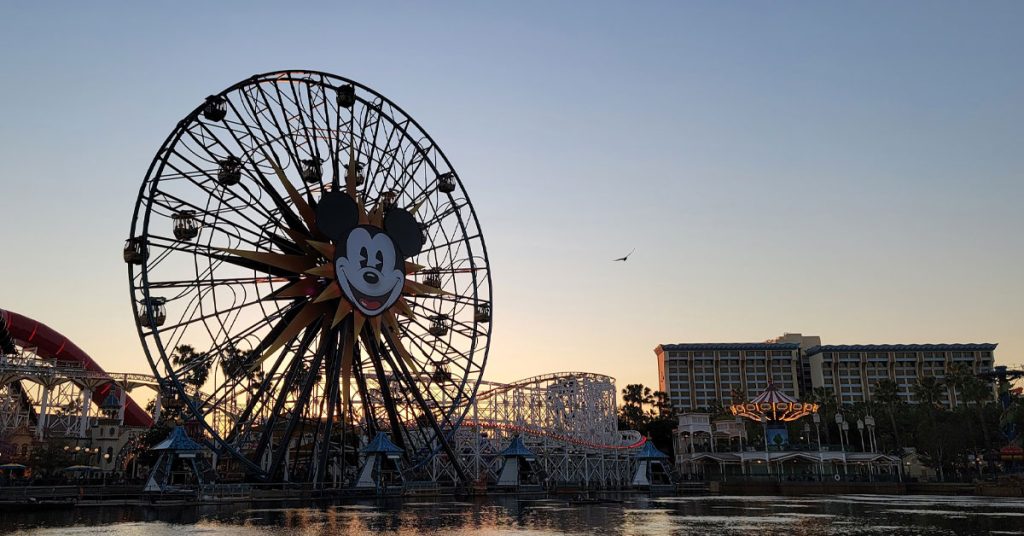 Disneyland With Toddlers 1024x536 