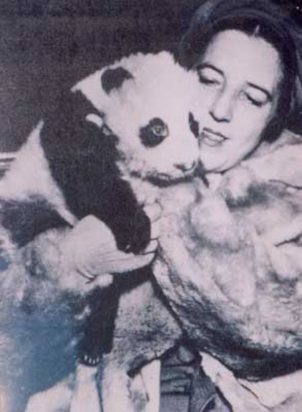 Ruth Harkness and Su Lin 1936