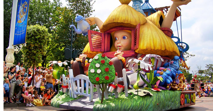 Alice in Wonderland Disney parade