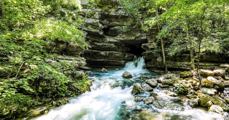 8 Otherworldly Caves In Arkansas To Explore Scenic States   Caves In Arkansas 1 768x402 