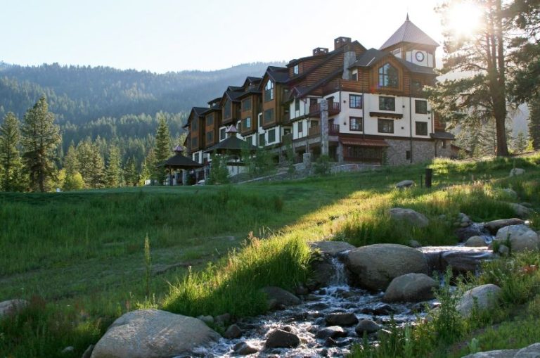 10 Breathtaking Ski Resorts near Boise Idaho - Scenic States