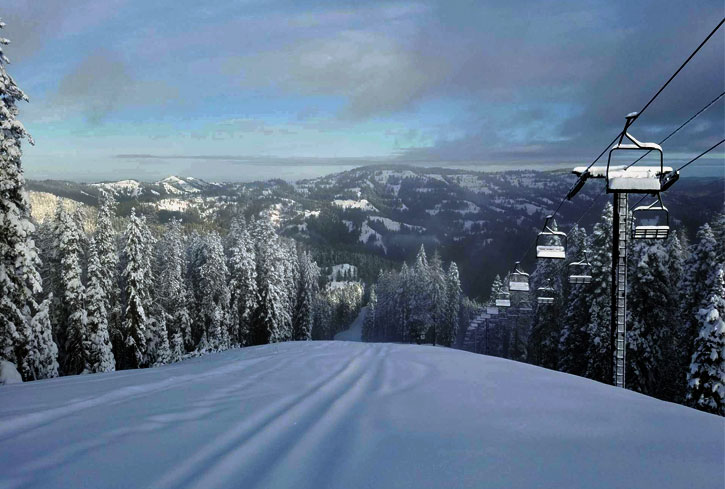 skiing near spokane washington