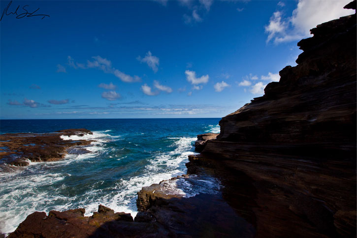 Alan Davis Beach cliff jumping