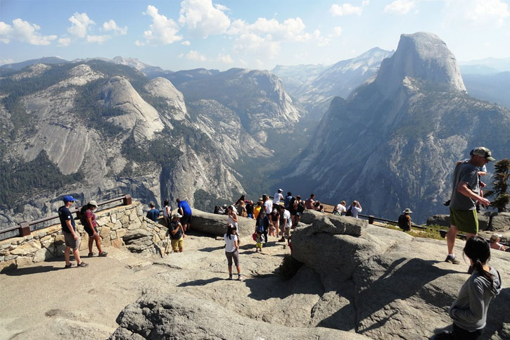 easy Yosemite hikes 
