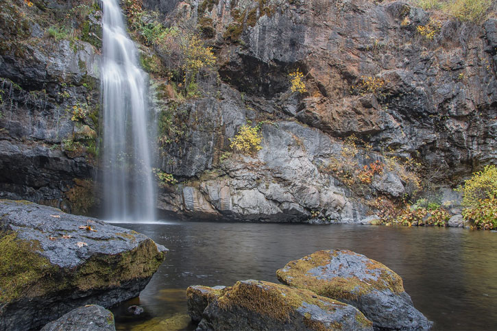 California's Potem Falls in Shasta-Trinity National Forest