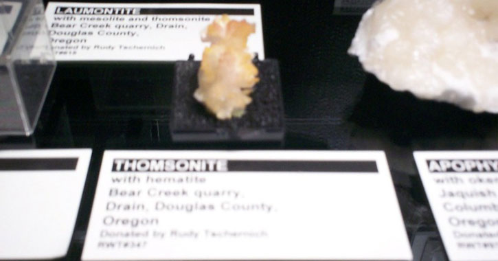 Thomsonite 