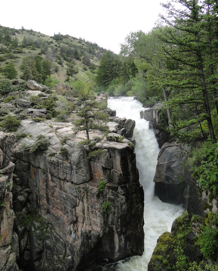 best Wyoming waterfalls