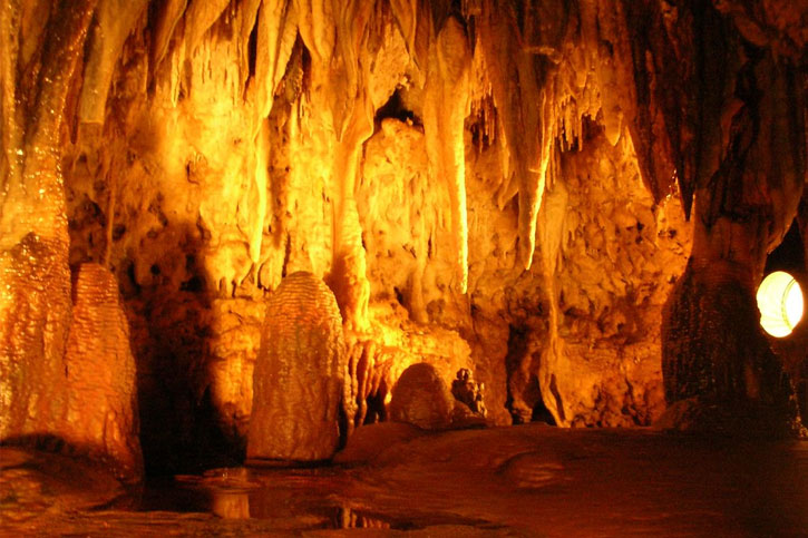 Caves in Wisconsin